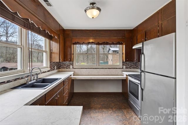 254 Wildwood Terrace, Marion, NC 28752