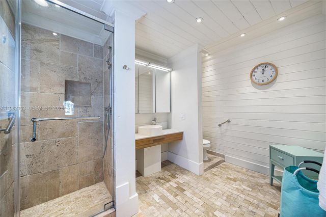 621 86th St, Miami Beach, FL 33141