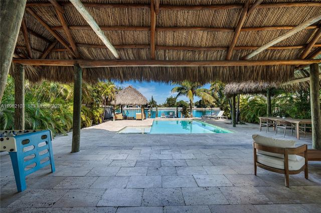 621 86th St, Miami Beach, FL 33141