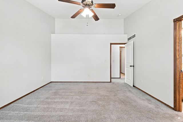732 Fossilridge Circle, Manhattan, KS 66503