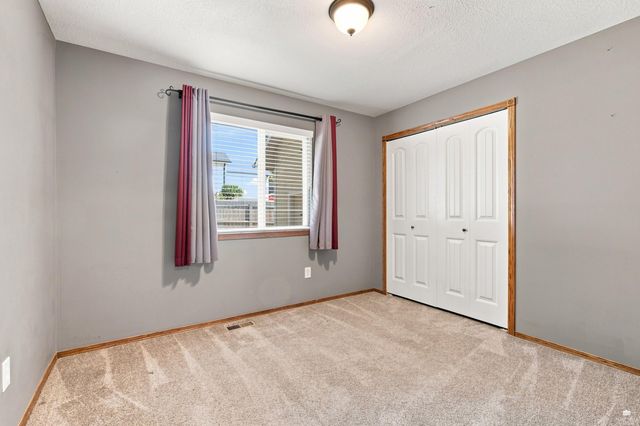 732 Fossilridge Circle, Manhattan, KS 66503