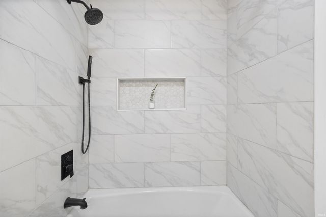 100 Foxwood Court, Lafayette, IN 47905
