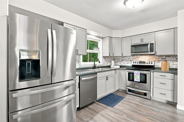 100 Foxwood Court, Lafayette, IN 47905