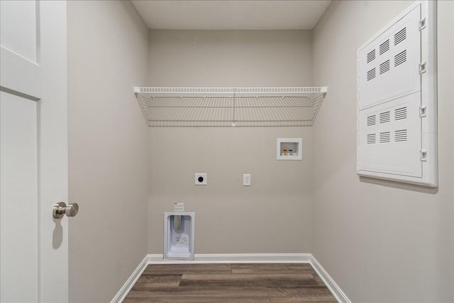 520 Foxhill Drive, 14-103, Crescent Springs, KY 41017