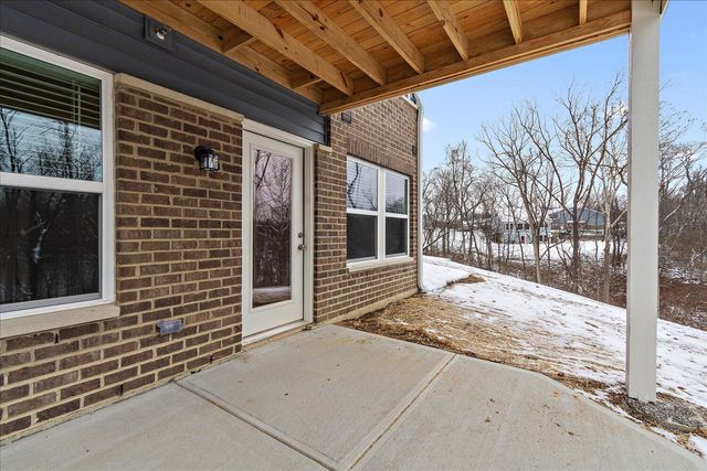 520 Foxhill Drive, 14-103, Crescent Springs, KY 41017