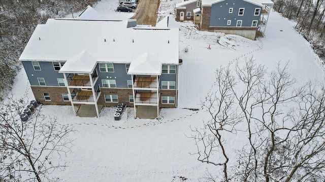 520 Foxhill Drive, 14-103, Crescent Springs, KY 41017