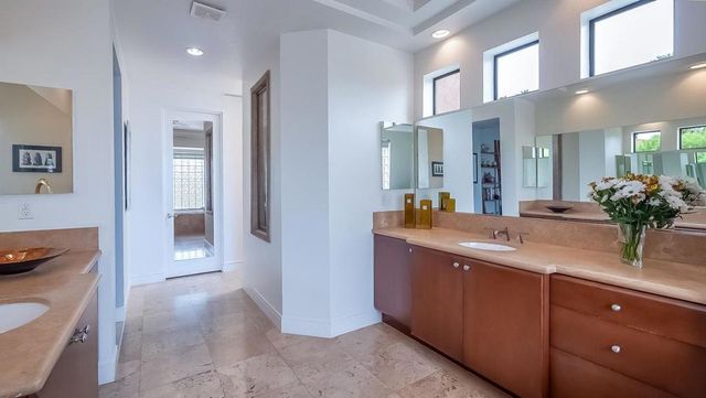 2 Dominion Court, Rancho Mirage, CA 92270