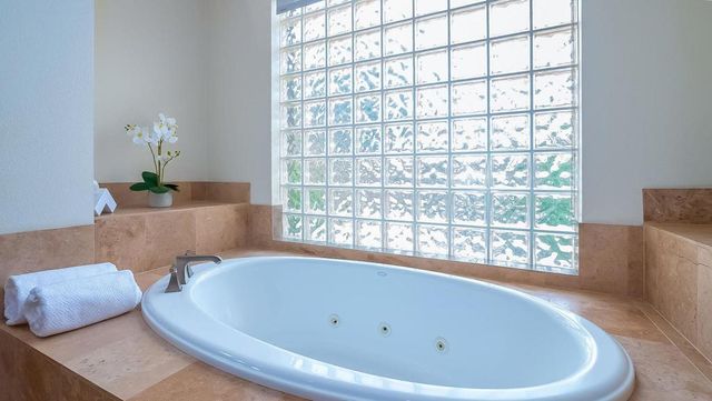 2 Dominion Court, Rancho Mirage, CA 92270