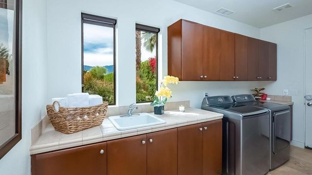 2 Dominion Court, Rancho Mirage, CA 92270