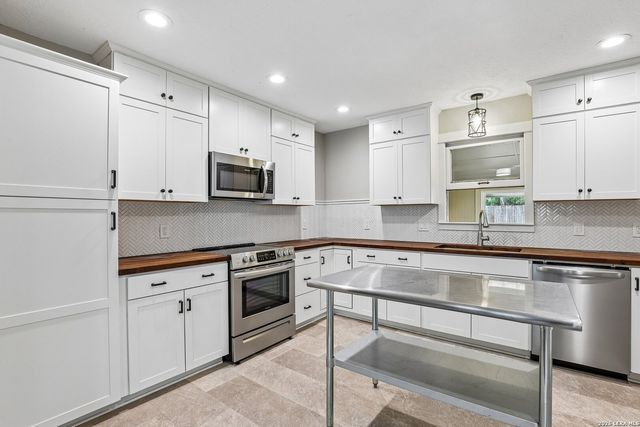 1187 MADELINE ST, New Braunfels, TX 78132