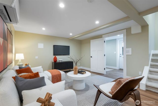1822 31st Avenue, Seattle, WA 98122