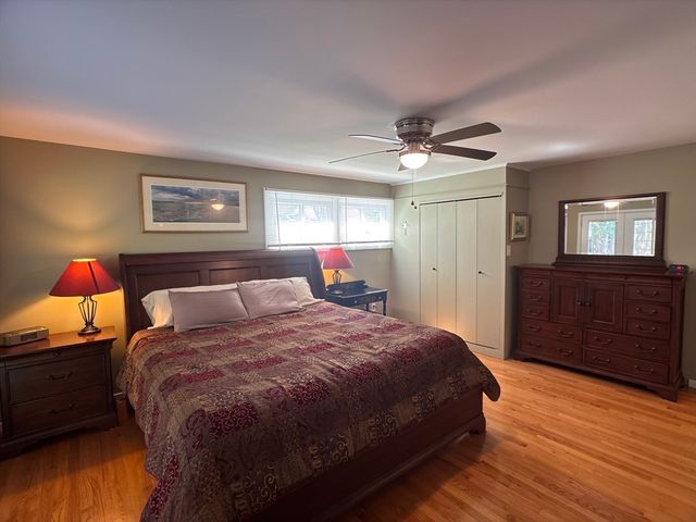 9 Vanguard Ln, Longmeadow, MA 01106