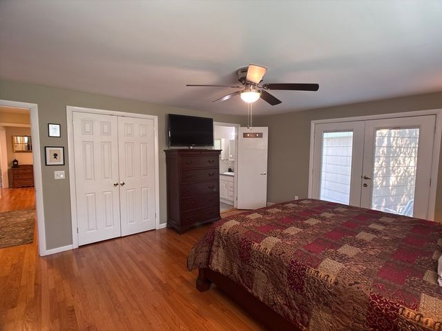9 Vanguard Ln, Longmeadow, MA 01106