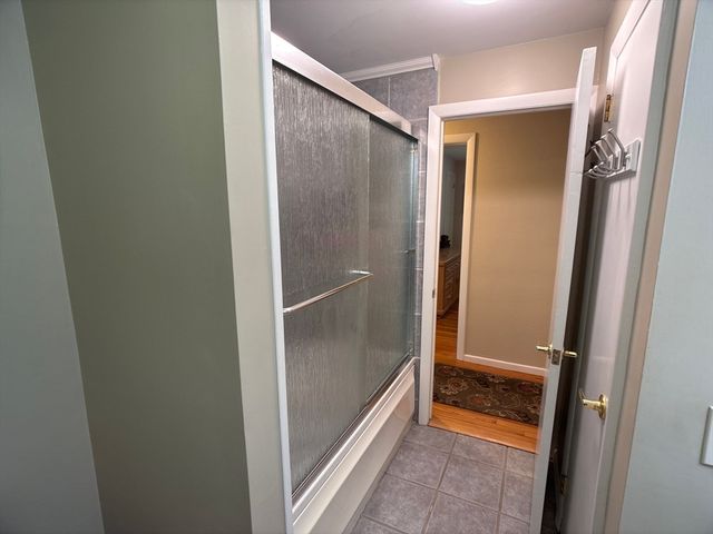 9 Vanguard Ln, Longmeadow, MA 01106
