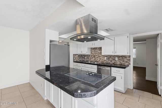 3109 W LOMA Lane, Phoenix, AZ 85051