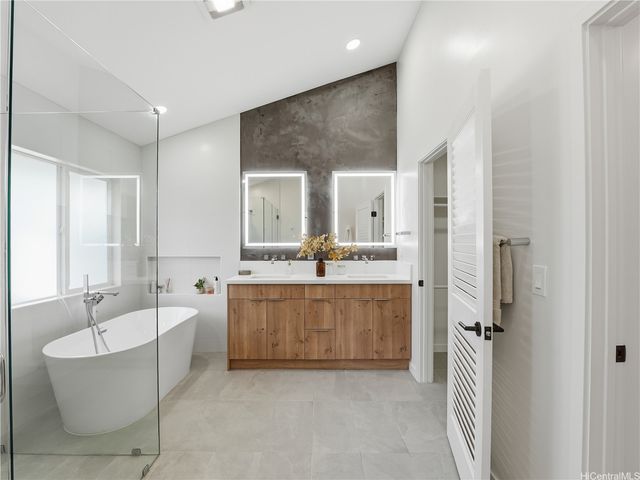 7157 Makaa Street, Honolulu, HI 96825