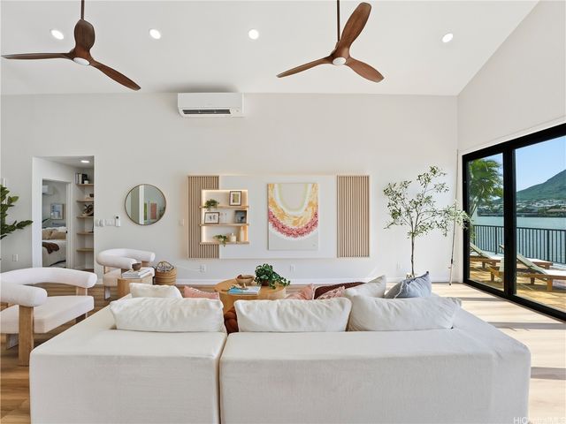 7157 Makaa Street, Honolulu, HI 96825