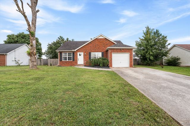 416 Barking Dr, Smyrna, TN 37167