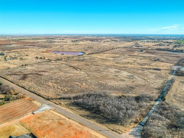 21200 Rush Creek Road, Edmond, OK 73025