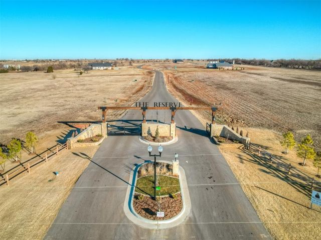 21200 Rush Creek Road, Edmond, OK 73025