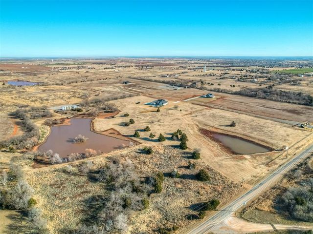 21200 Rush Creek Road, Edmond, OK 73025