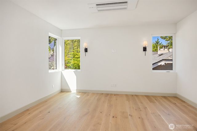 1255 NE 100th Street, Seattle, WA 98125