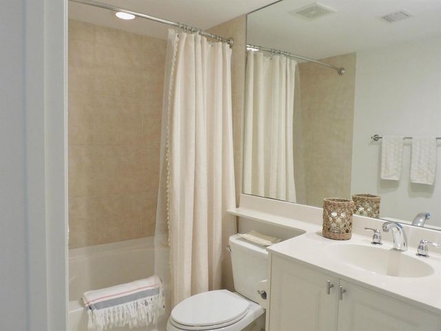 815 NW Flagler Avenue 302, Stuart, FL 34994