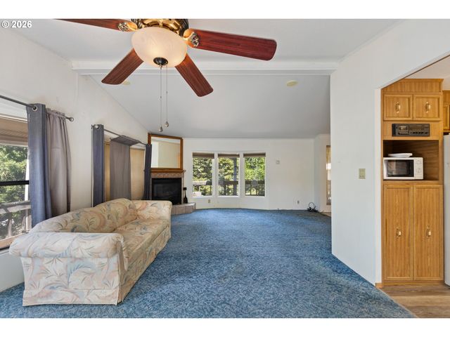 508 GAEL Ln, Myrtle Creek, OR 97457