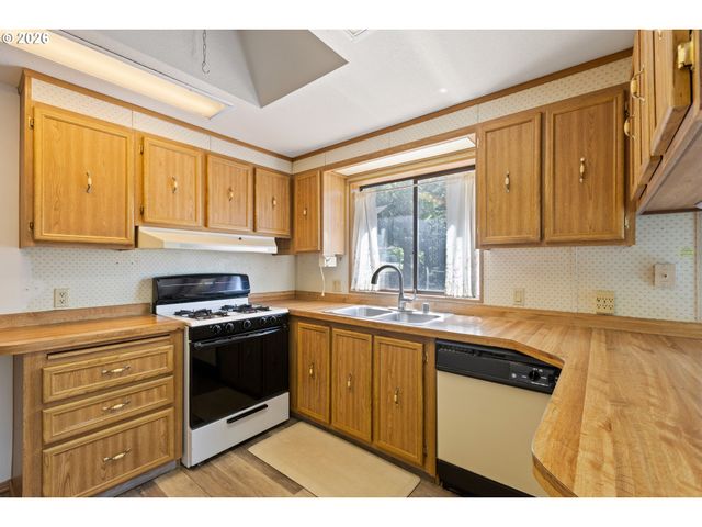 508 GAEL Ln, Myrtle Creek, OR 97457