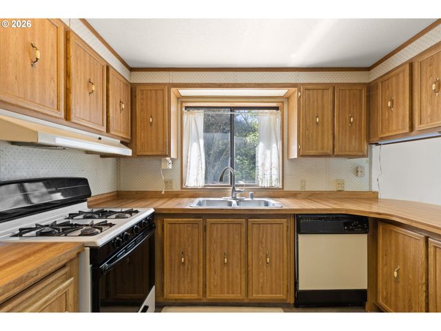 508 GAEL Ln, Myrtle Creek, OR 97457