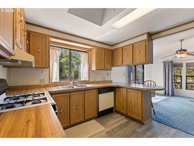 508 GAEL Ln, Myrtle Creek, OR 97457