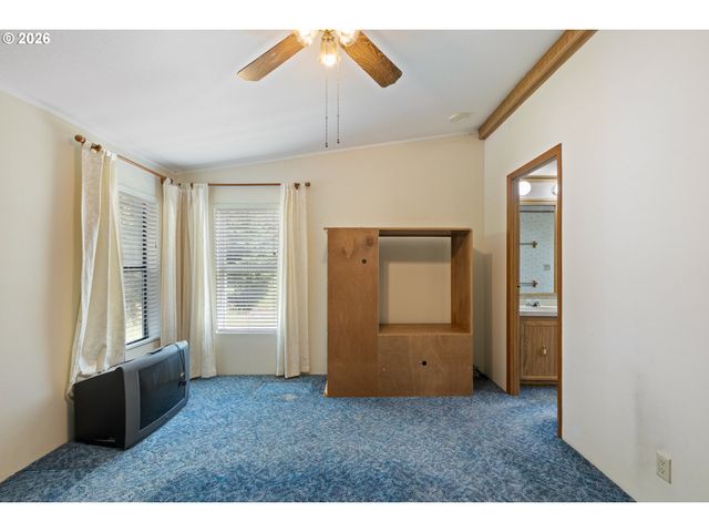 508 GAEL Ln, Myrtle Creek, OR 97457