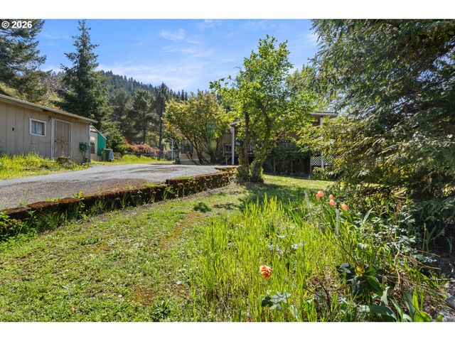 508 GAEL Ln, Myrtle Creek, OR 97457