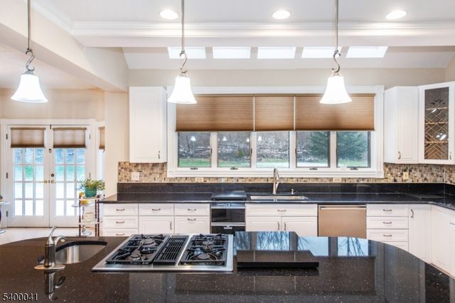 10 Sunny Ln, Green Twp., NJ 07821