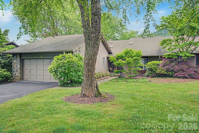 16 Clubside Drive, Asheville, NC 28804