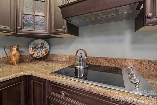 16 Clubside Drive, Asheville, NC 28804