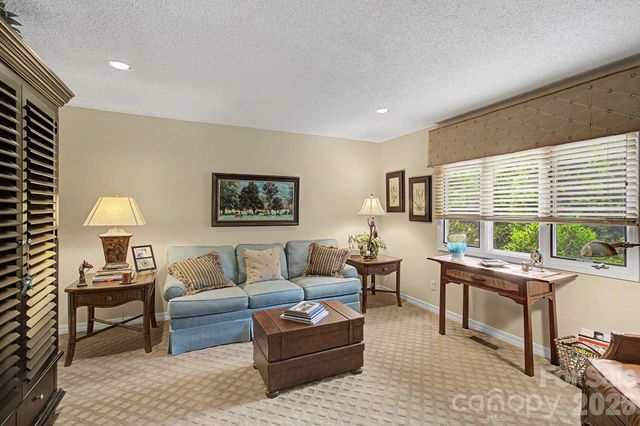 16 Clubside Drive, Asheville, NC 28804
