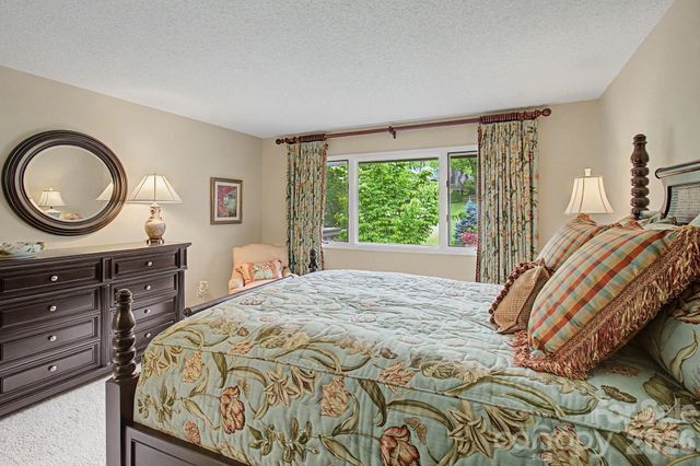 16 Clubside Drive, Asheville, NC 28804