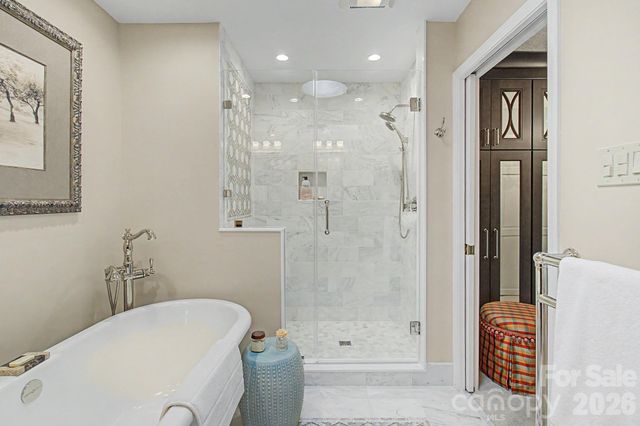 16 Clubside Drive, Asheville, NC 28804