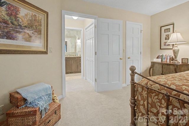 16 Clubside Drive, Asheville, NC 28804