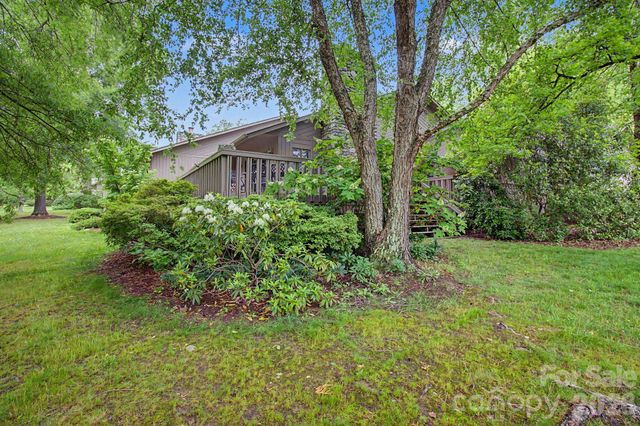 16 Clubside Drive, Asheville, NC 28804