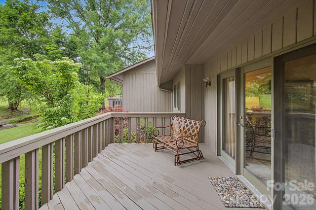 16 Clubside Drive, Asheville, NC 28804