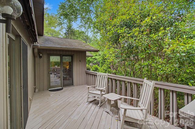 16 Clubside Drive, Asheville, NC 28804