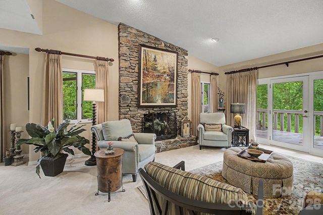 16 Clubside Drive, Asheville, NC 28804
