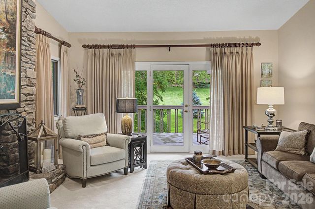16 Clubside Drive, Asheville, NC 28804