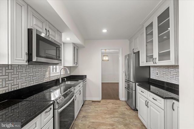 9035 OVERHILL DR, Ellicott City, MD 21042