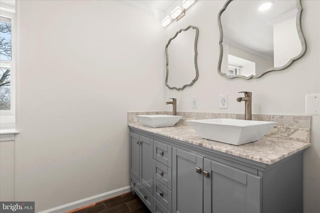 9035 OVERHILL DR, Ellicott City, MD 21042