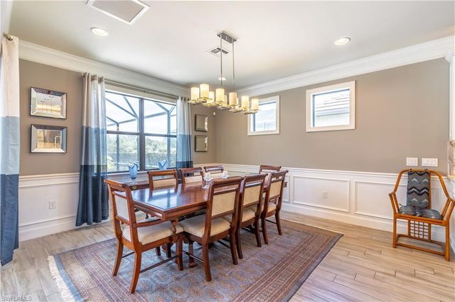 7247 Clamshell LN, Naples, FL 34114