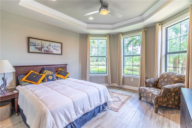 7247 Clamshell LN, Naples, FL 34114