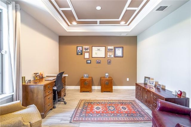 7247 Clamshell LN, Naples, FL 34114